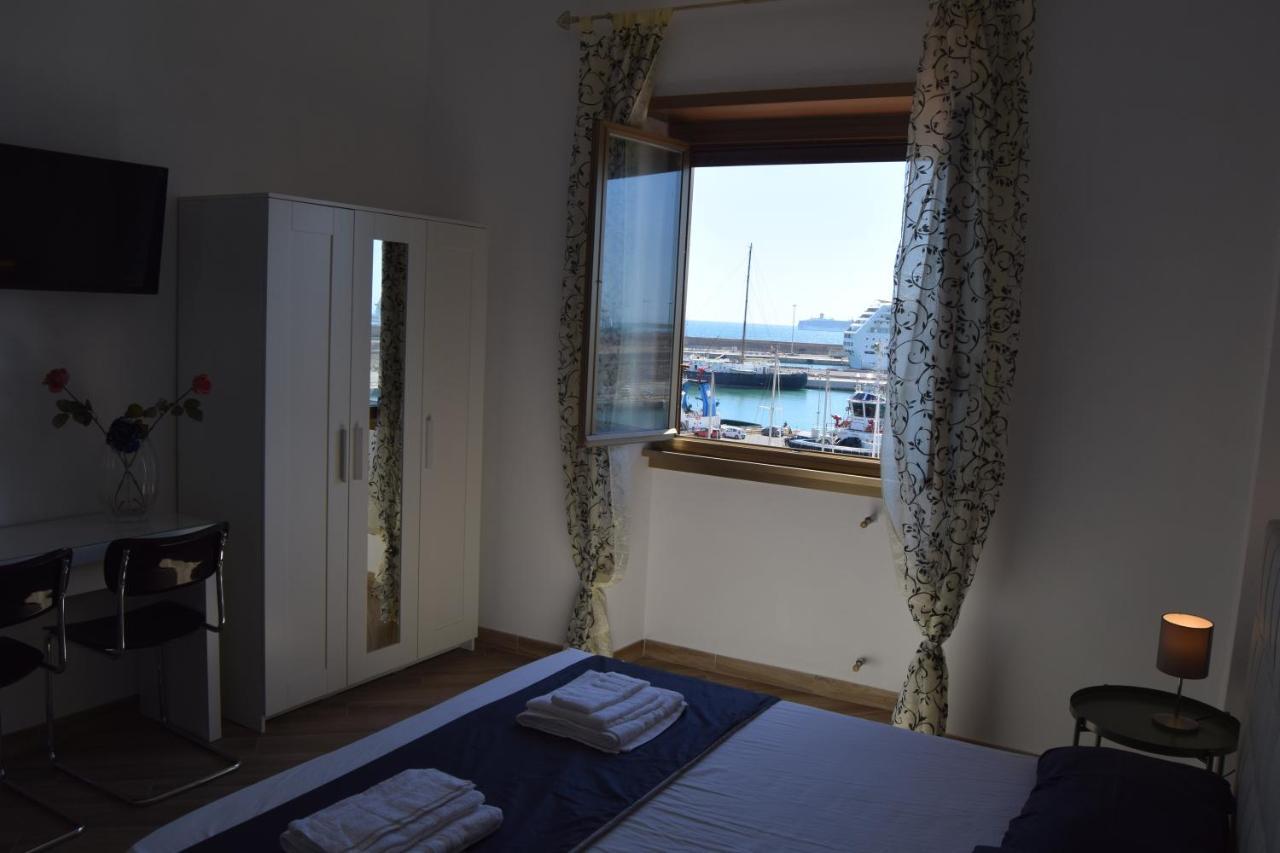 B&B Il Veliero チビタベッキア エクステリア 写真
